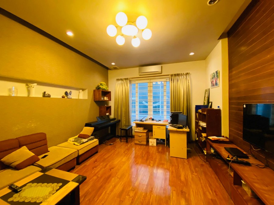 Kẹt Tiền, Bán Nhà 5 Tầng, Nguyễn Trãi, Thanh Xuân, 2 Thoáng, Gara Ôtô, Kinh Doanh. Giá 8,95 Tỷ.