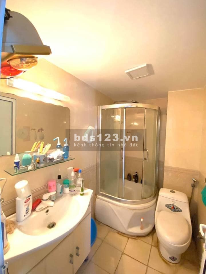 Đẹp long lanh, hướng đông nam, mặt tiền 5m, nội thất hoàng gia, chỉ có 1-0-2 tại Từ Liêm