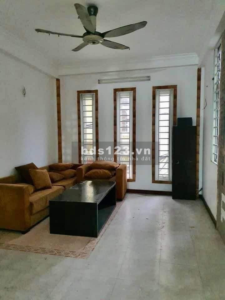Bán nhà nguyên căn mặt phố Đức Giang, căn góc diện 112m2, giá bán 16 tỷ, sổ đỏ có sẵn