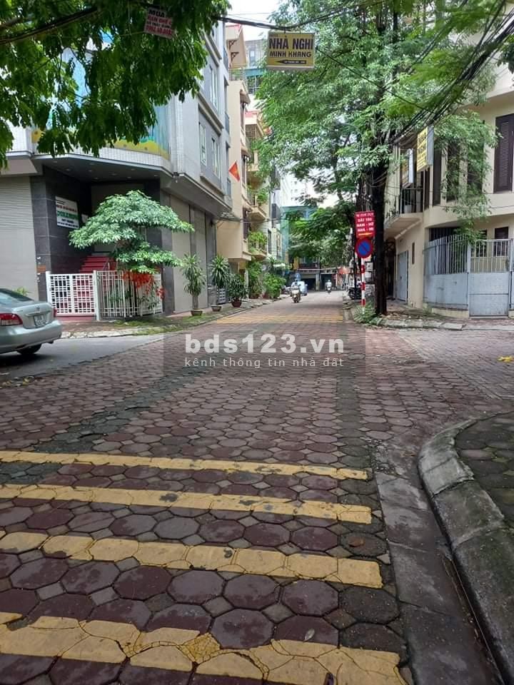 Ngụy Như Kon Tum ngõ ô tô bán nhà 3 tầng dtsd 50m2 giá nhỉnh 6.5 tỷ có thương lượng