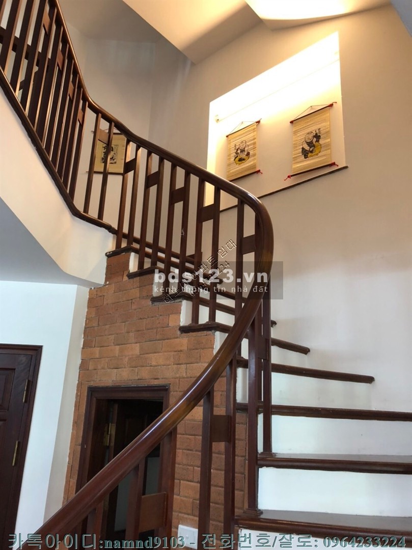 Cho thuê nhà riêng 4 tầng full nội thất khu Xuân La, giá cho thể thương lượng chính chủ