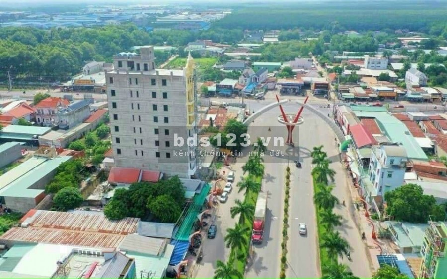 Cần bán 1000 mét vuông đất mặt tiền đường bê tông gần chợ Minh hưng chân thành Bình Phước. Giá 100 tr