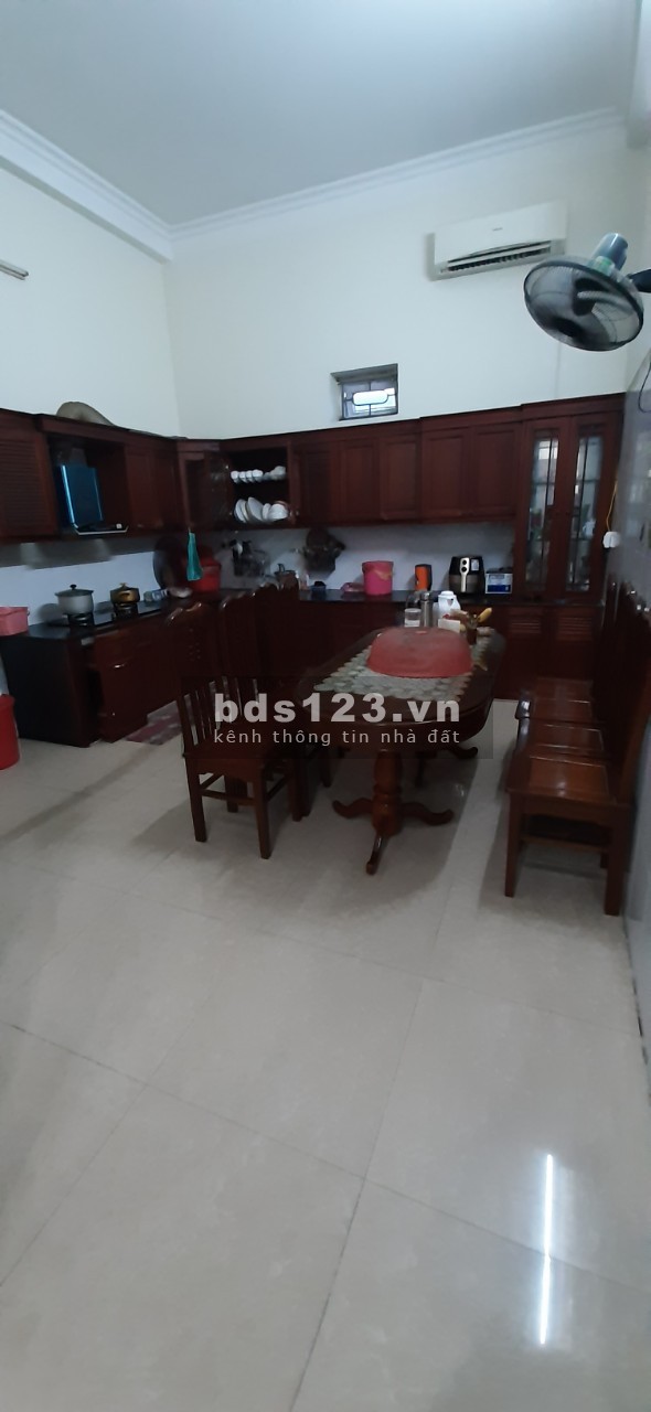 Cần Bán Gấp Nhà 3 tầng + 1 Tum ( Có Gara) Phúc Thịnh Phúc Thành để lại toàn bộ nội thất