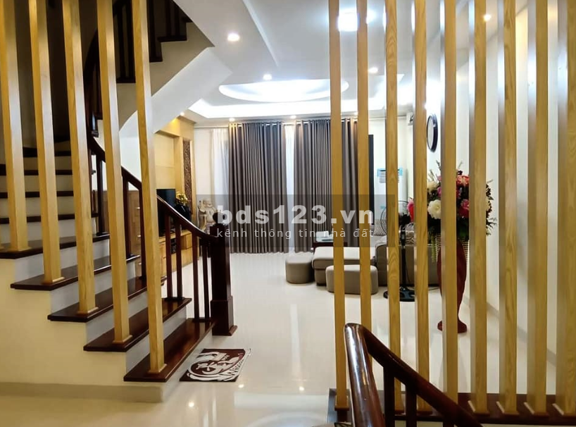 Bán nhà nguyên căn ô tô qua nhà diện tích sử dụng 31m2, 5 tầng 3 phòng ngủ, kiến trúc đẹp