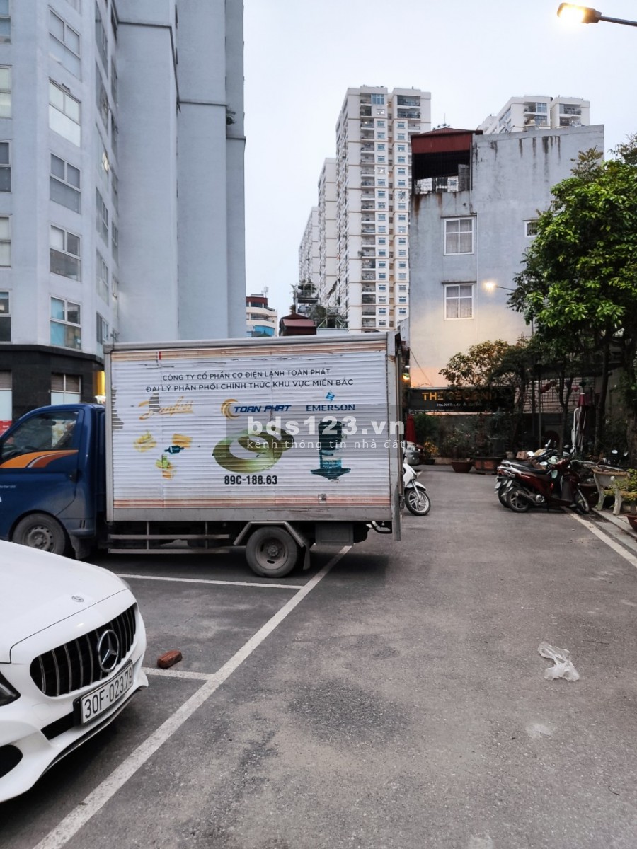 Bán nhà liền kề 120m2 x3.5 tầng phố Minh Khai ô tô đỗ cửa cạnh Times City