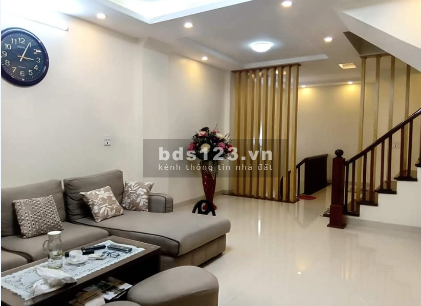 Bán nhà nguyên căn ô tô qua nhà diện tích sử dụng 31m2, 5 tầng 3 phòng ngủ, kiến trúc đẹp