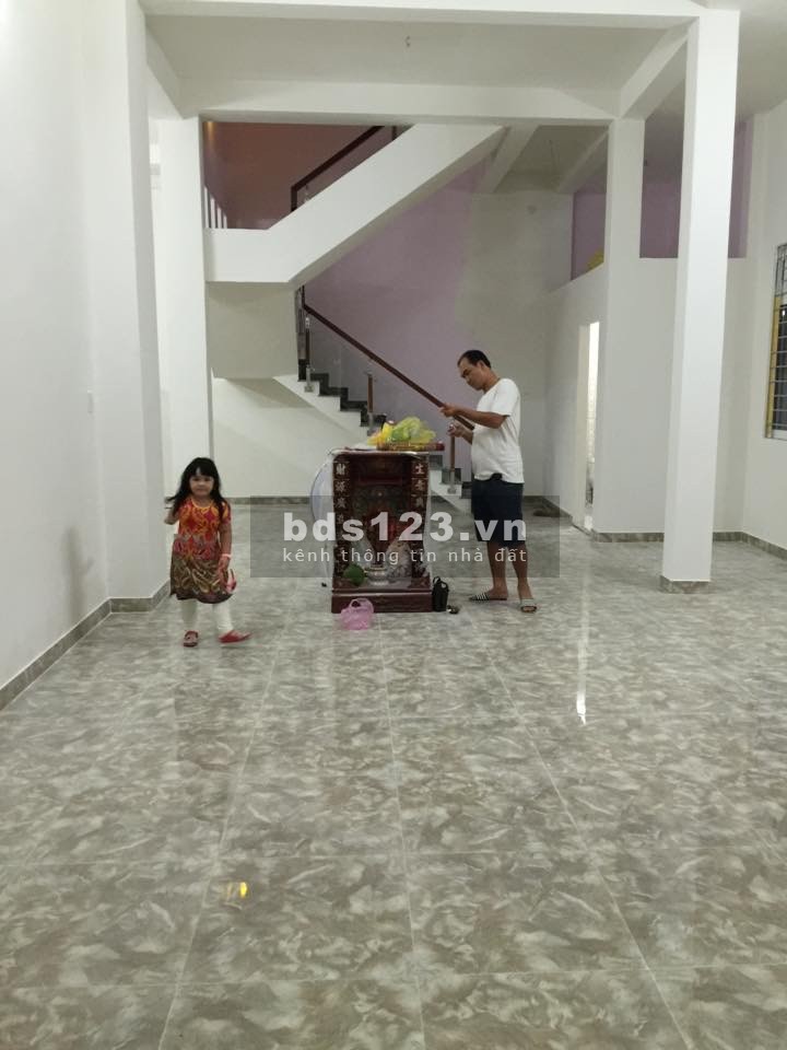 Cho thuê mặt bằng 2 mặt tiền, cặp hẻm, giá thuê thoả thuận nhanh, vị trí tiện kinh doanh