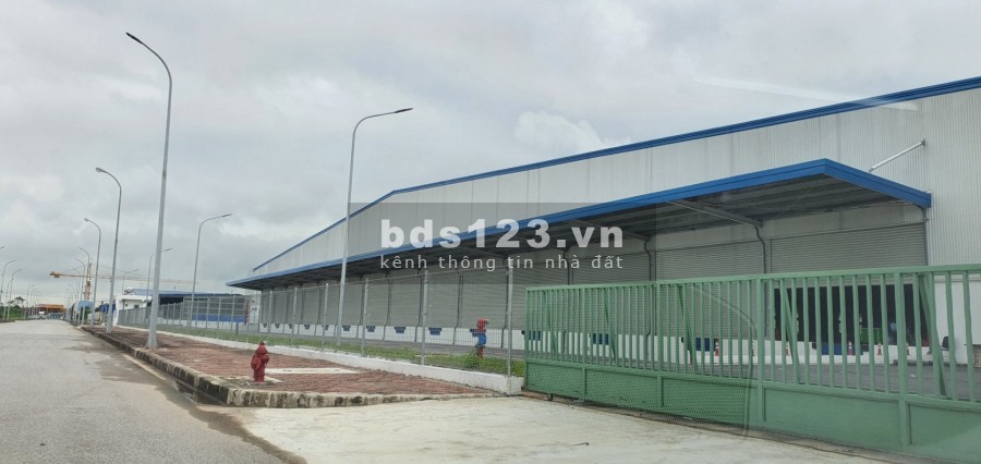 Cần cho thuê gấp kho xưởng tại Long Biên vị trí vàng giá rẻ đạt tiêu chuẩn của khu công nghiệp
