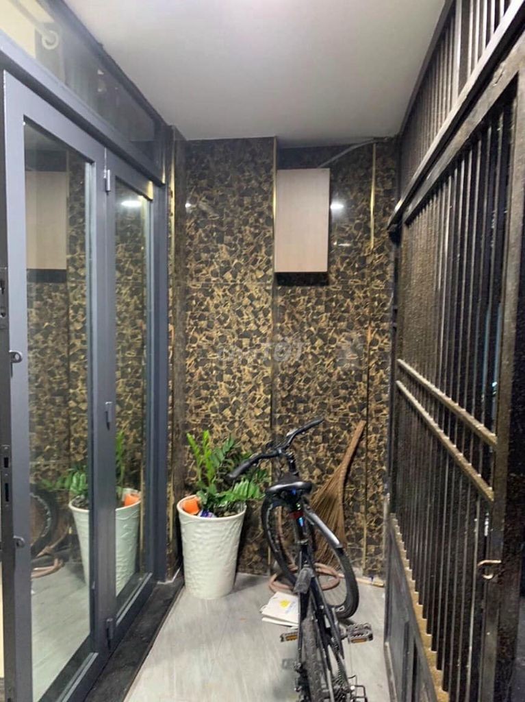 Nhà hẻm 5m Cộng Hoà, phường 11, Quận Tân Bình, diện tích vuông vức 5x10m, giá bán 6 tỷ