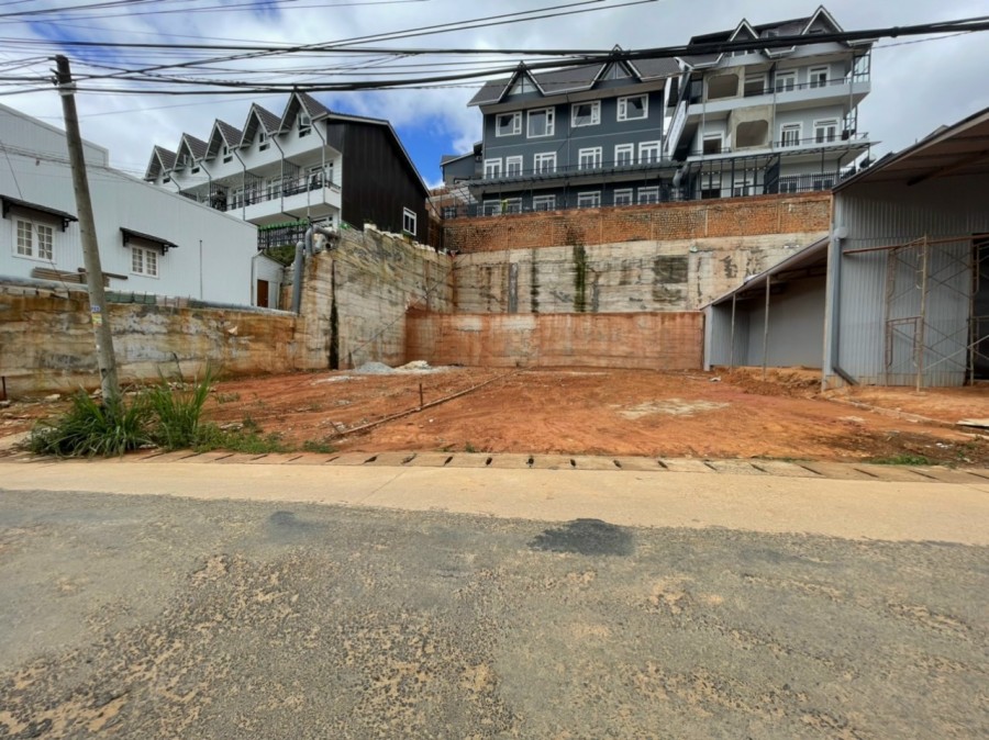 Cần bán lô đất mặt tiền Cao Thắng p7 thành phố Đà Lạt giá bán 8.7 tỷ, sổ sẵn, bàn giao ngay