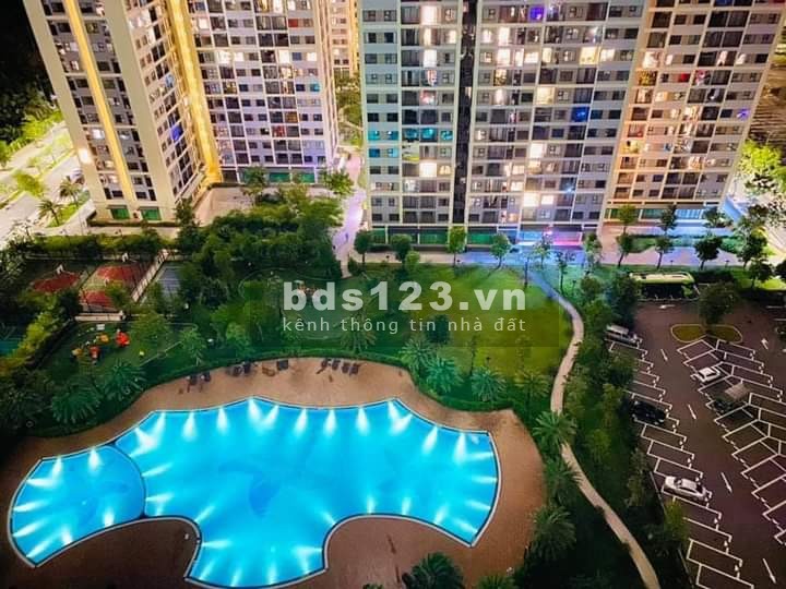 Cần bán gấp căn 2PN tầng cao, view đẹp, chung cư Vinhomes Grand Park giá 2,450 tỷ