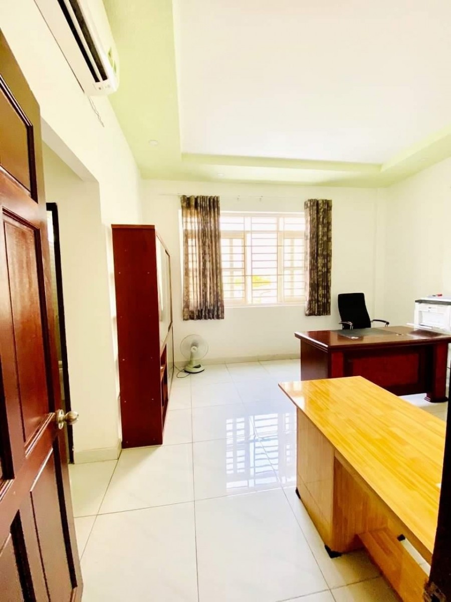 Bán biệt thự Hẻm Xe Tải Lê Văn Lương Nhà Bè ngang 6m, 132m2 4 tầng nhỉnh hơn 13 tỷ