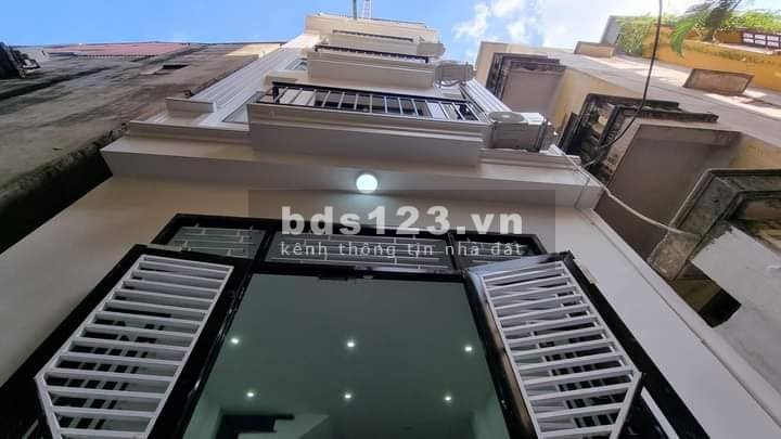Chung cư mini Hoàng Ngân 9 phòng cho thuê đẹp ô tô đỗ cửa, sổ đỏ phân lô giá tốt đầu tư