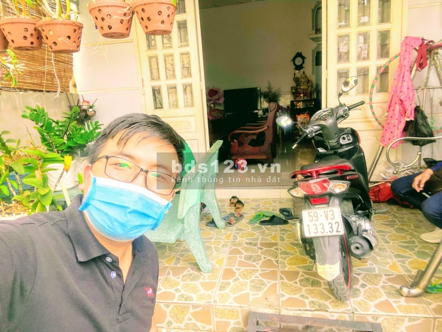 Nhà nguyên căn giá rẻ Quận Gò Vấp, có sân vườn, giảm 300 triệu sổ chính chủ, công chứng ngay