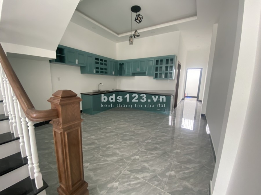 Nhà 2 lầu 1 trệt mái thái ngay dxx 95 đường Phan Đăng Lưu…