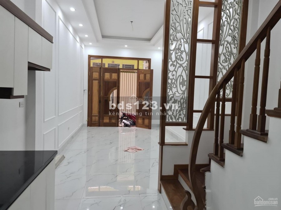 Bán nhà Tây Hồ An Dương Vương đường 2.5m, 5 tầng mặt tiền 3.3, giá bán 2.75 tỷ