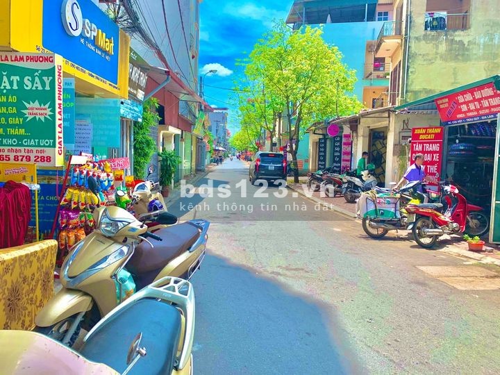 Cần bán mảnh đất vuông như tờ A4 tại Cửu Việt, Trâu Quỳ, Hà Nội liên hệ 0961126159