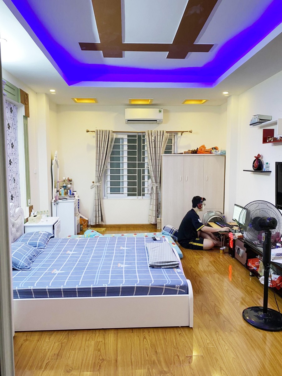 Bán nhà Trường Chinh, Đống Đa, nhà đẹp lung linh, sổ đỏ hoa hậu, DT 33m², Giá 3.5 tỷ.