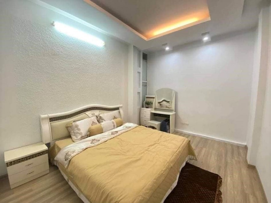 Bán nhà phố Lê Trọng Tấn, phân lô đẹp nhất khu vực, ôtô đậu trong nhà duy nhất có một căn