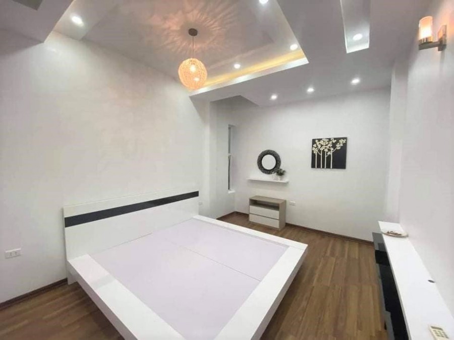 Bán nhà phố Lê Trọng Tấn, phân lô đẹp nhất khu vực, ôtô đậu trong nhà duy nhất có một căn