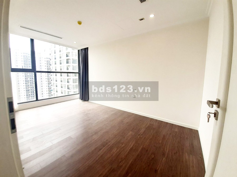 Chính chủ cho thuê CH 3 ngủ tầng cao tại R3 Sunshine Riverside, 98.96m2, view cầu Nhật Tân. LH 0973781843 Ánh.