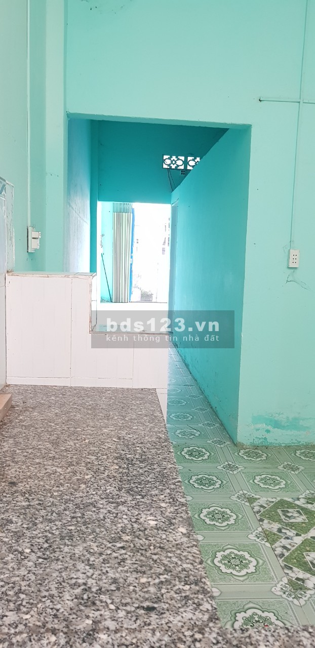 Cần bán gấp căn nhà cấp 4 gần công ty Changshin, cách đường 768: 150m. LH: 0947875500