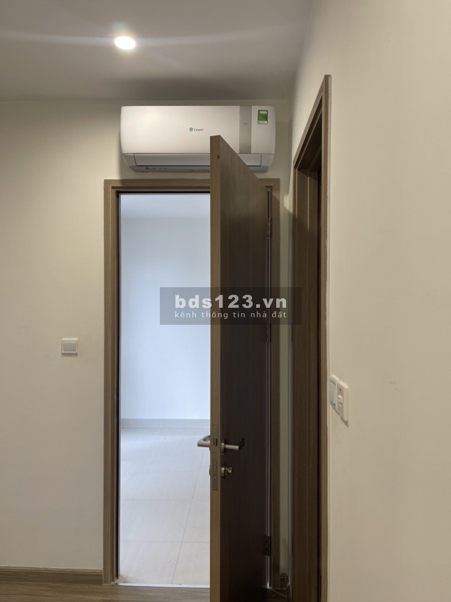 Bán cắt lỗ căn hộ 2PN 2WC tại chung cư Vinhomes Ocean Park diện tích 63m2 pháp lí đủ