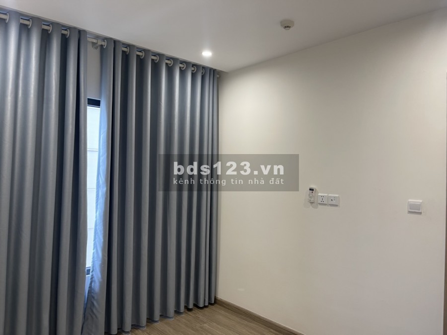 Bán cắt lỗ căn hộ 2PN 2WC tại chung cư Vinhomes Ocean Park diện tích 63m2 pháp lí đủ