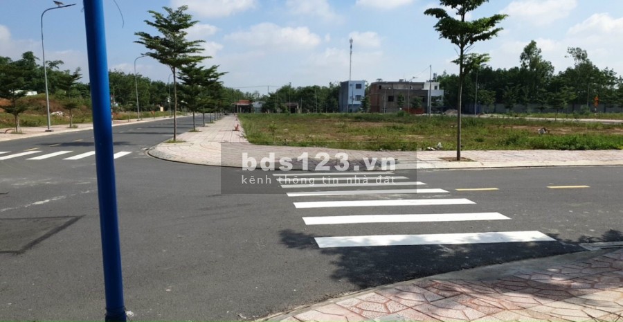 Kẹt tiền mùa dịch chính chủ cần bán lô đất 100m2 ngay đối diện cổng KCN Vsip2 giá thu hồi 1,350tỷ