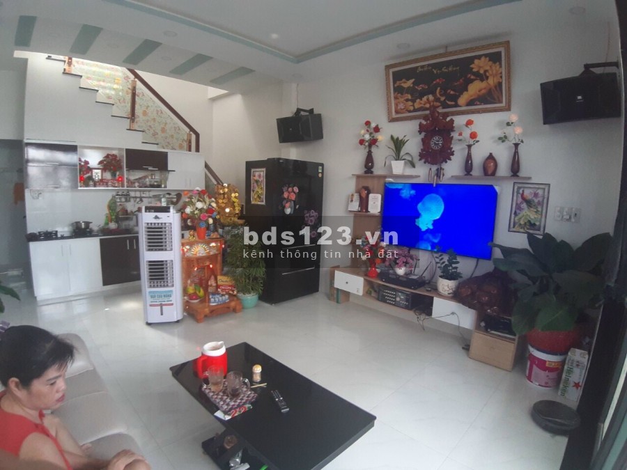 Bán nhà 2 tầng hiện đại đường Cầu Dứa Phú Nông- Nha Trang, ô tô vào tận nơi sổ hồng