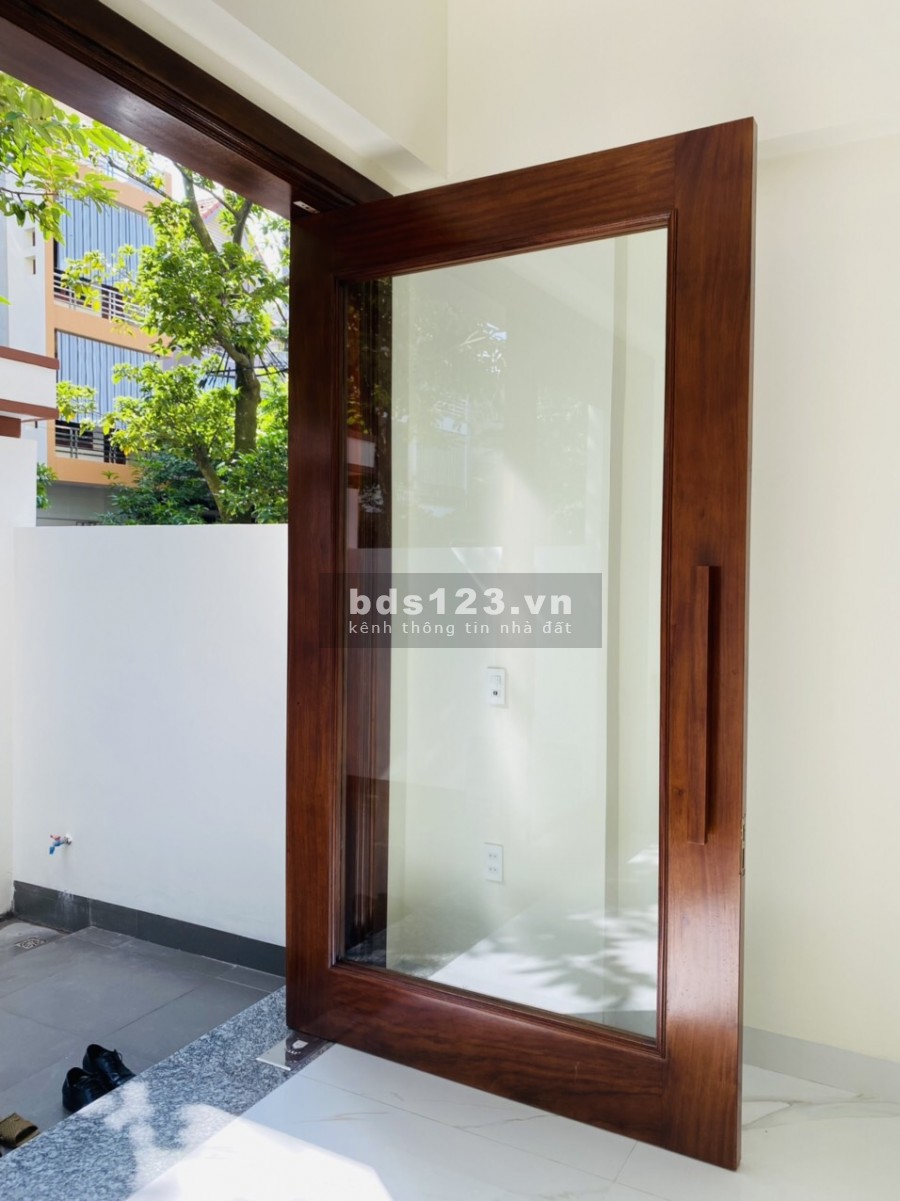Bán nhà 4 tầng, 80m2, mt 4m, KĐT Vạn Phúc, TP HD, 4 ngủ, nhà đẹp, vị trí trung tâm