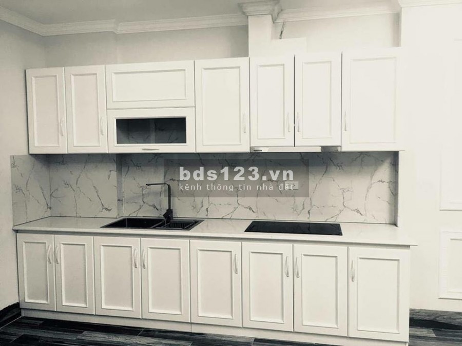 Bán nhà PL Nguyễn Chí Thanh 40m2 x 5 tầng thang máy, ô tô tránh, KD giá 11,5 tỷ. LH 0912442669