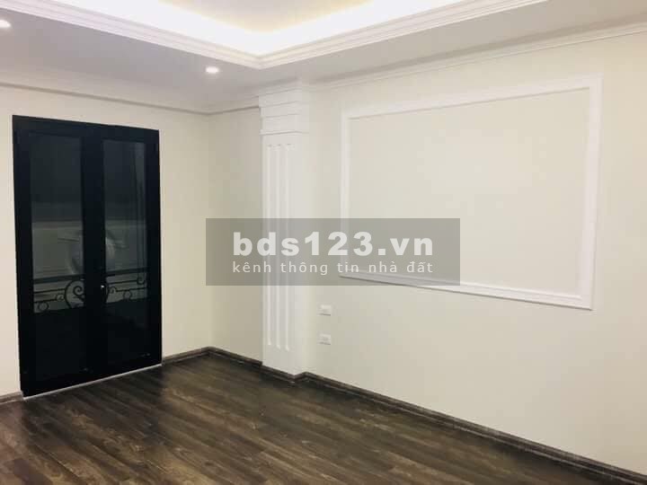Bán nhà PL Nguyễn Chí Thanh 40m2 x 5 tầng thang máy, ô tô tránh, KD giá 11,5 tỷ. LH 0912442669