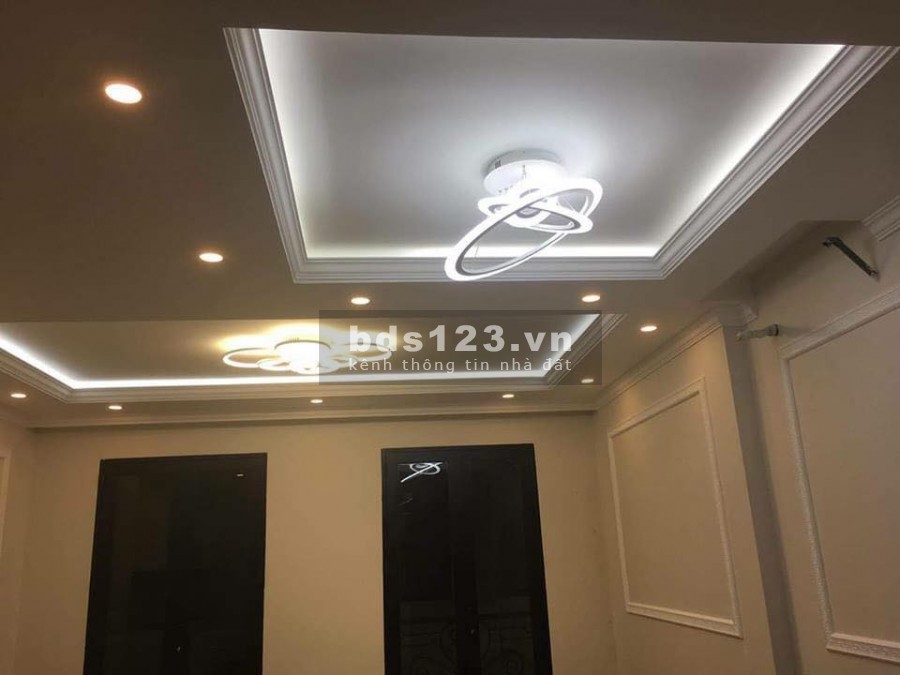 Bán nhà PL Nguyễn Chí Thanh 40m2 x 5 tầng thang máy, ô tô tránh, KD giá 11,5 tỷ. LH 0912442669