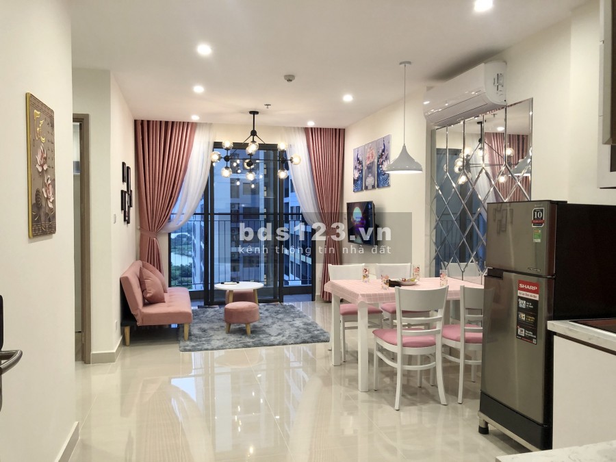 Cho thuê căn hộ chung cư full nội thất 2PN màu hồng dễ thương giá 6 triệu/tháng, lhcc