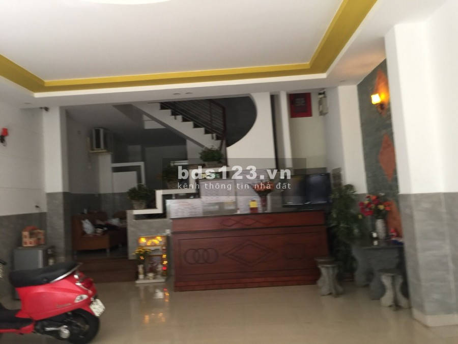 Bán nhà nguyên căn ngay trung tâm thành phố gần quảng trường 10/3, liên hệ 0967571788