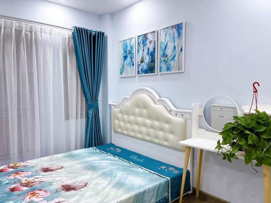 Bán nhà Hoàng Ngân, cách ô tô 5m, mới tinh cực đẹp 9 phòng, giá 6.35 tỷ, lh 0902224679