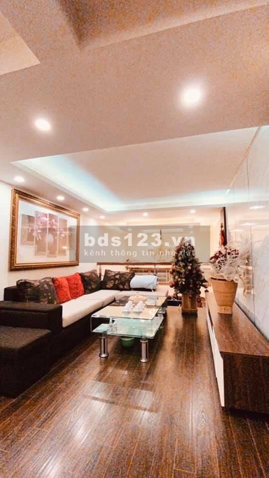 Cần bán nhà thoáng sáng, ngõ thông ra Tây Hồ chủ nhà vui vẻ dễ tính liên hệ 0904866660