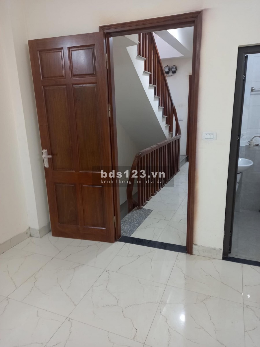 Bán nhà 68m2 Nguyễn Văn Cừ, Long Biên, gara, thang máy, stayhome, nhỉnh 7 tỷ