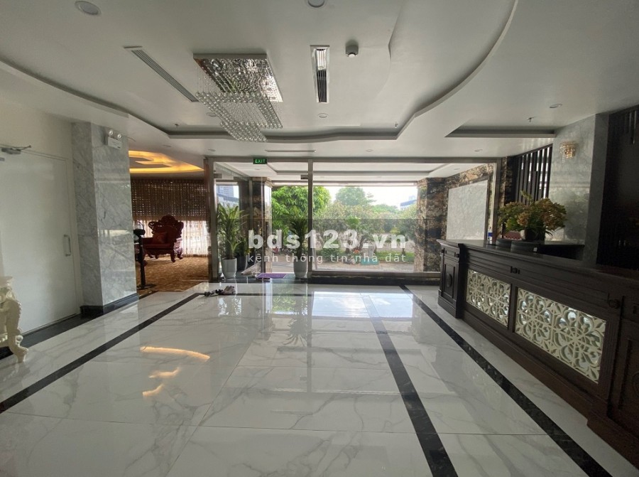 Bán gấp nhà phố Đào Tấn, Ba Đình, lô góc, vỉa hè diện tích 180m2 mt 25m giá 25 tỷ