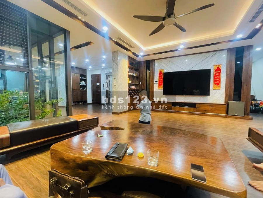 Bán gấp Biệt thự phố Cầu Giấy, KĐT Yên Hòa, lô góc, View Công viên. 120m2 4T MT 11m 28 tỷ