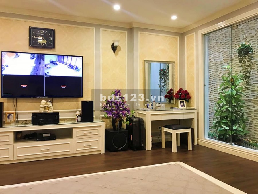 Trung tâm Đống Đa, kinh doanh đỉnh cao, ô tô vào nhà dt 75m2, 7 tầng thang máy, giá 16 tỷ