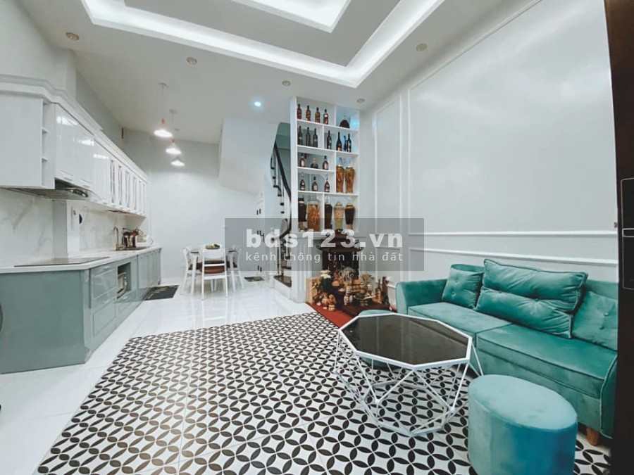 Bán nhà Nguyễn Khánh Toàn Quận Cầu Giấy diện tích sử dụng 35m2. Giá nhỉnh 3 tỷ