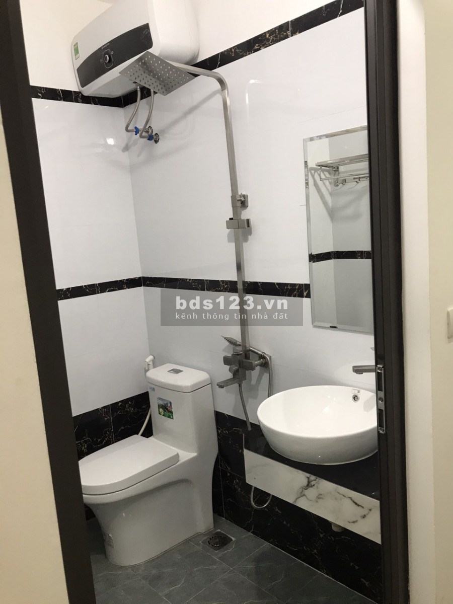 Chính chủ Bán nhà mới xây 5 tầng, Ngõ 354 Trường Chinh, Thanh Xuân, Ngõ Rộng, Chỉ 3 Tỷ hơn.