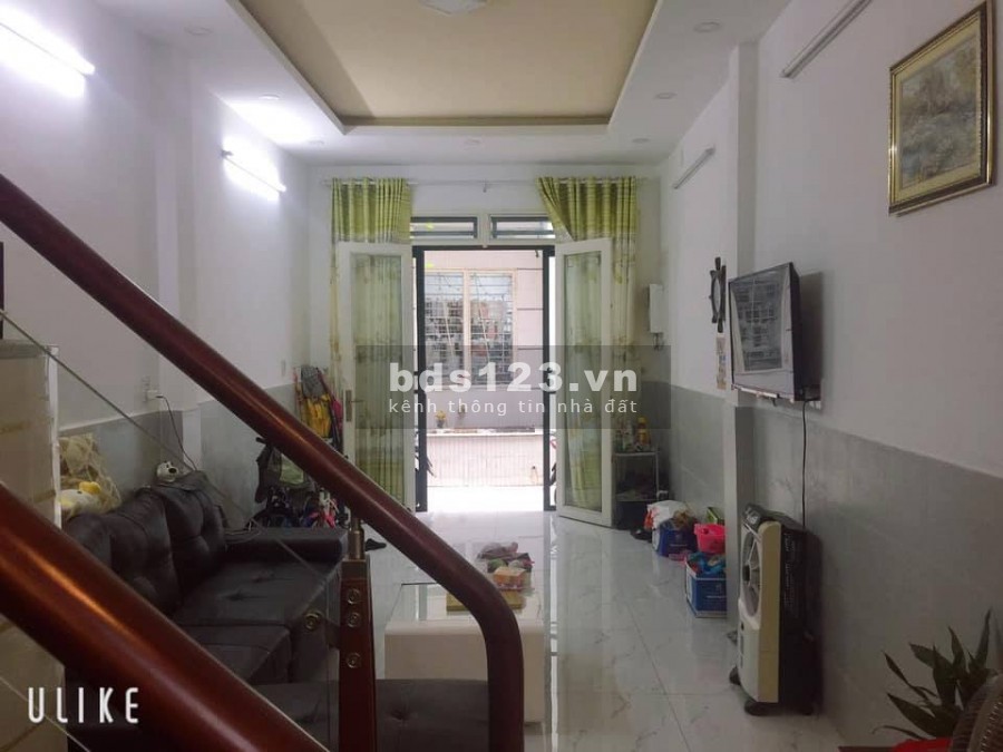 Bán gấp nhà Lạc Long Quân diện tích sử dụng 50m2 nhà mới ở ngay giá chỉ 3.9 tỷ, lhcc