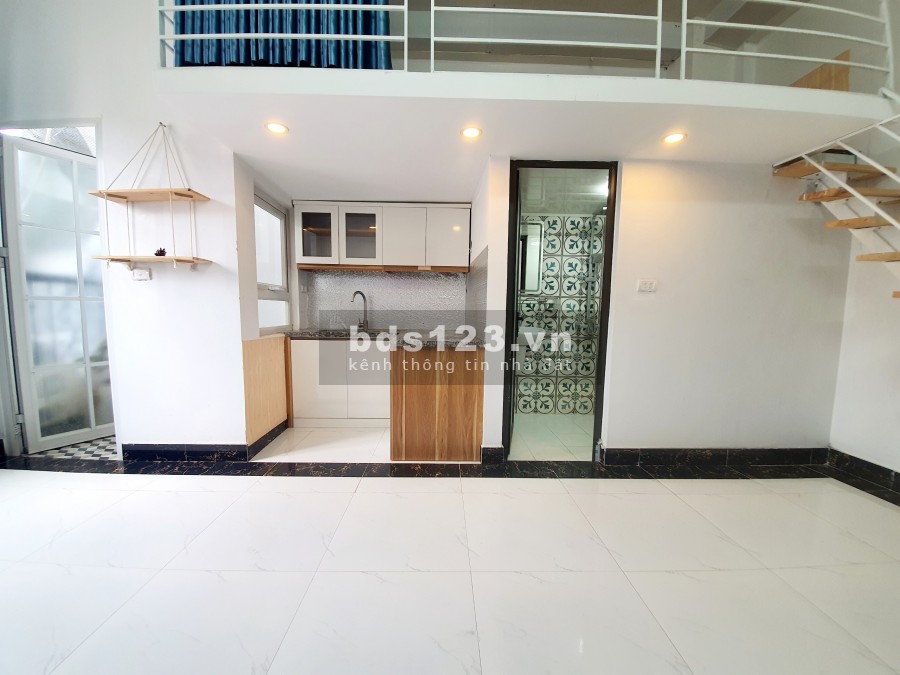Cho thuê căn hộ full đồ gác xép ban công gần cổng làng Xala, Quận Hà Đông đủ tiện ích