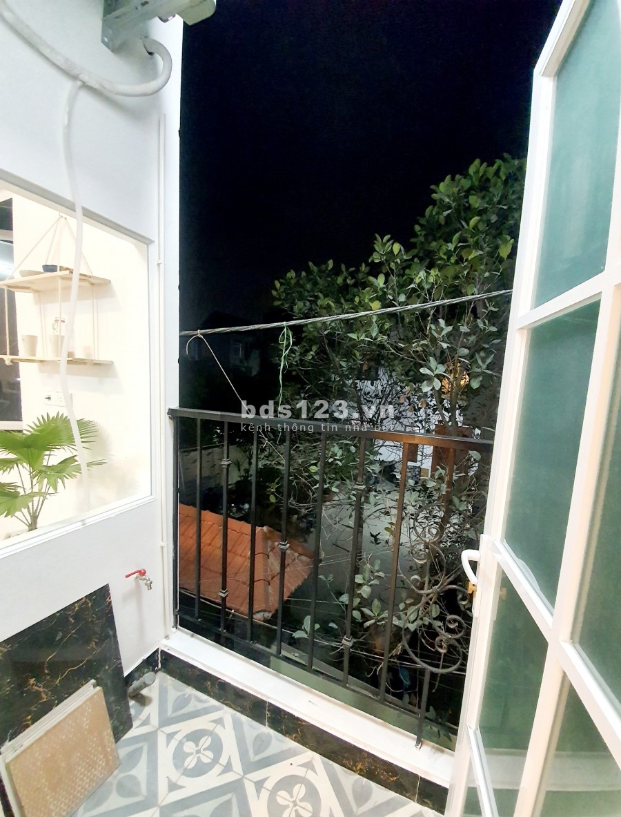 Cho thuê căn hộ full đồ gác xép ban công gần cổng làng Xala, Quận Hà Đông đủ tiện ích