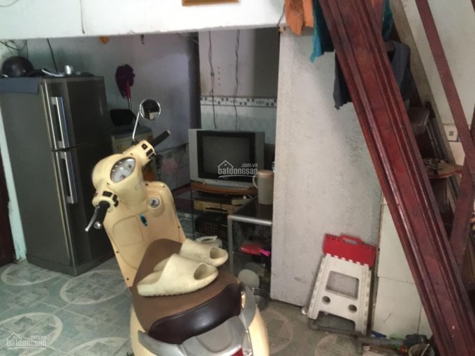 Cần bán gấp căn nhà hai tầng (đổ gác giả) hẻm 538 đường Đoàn Văn Bơ, Sổ riêng