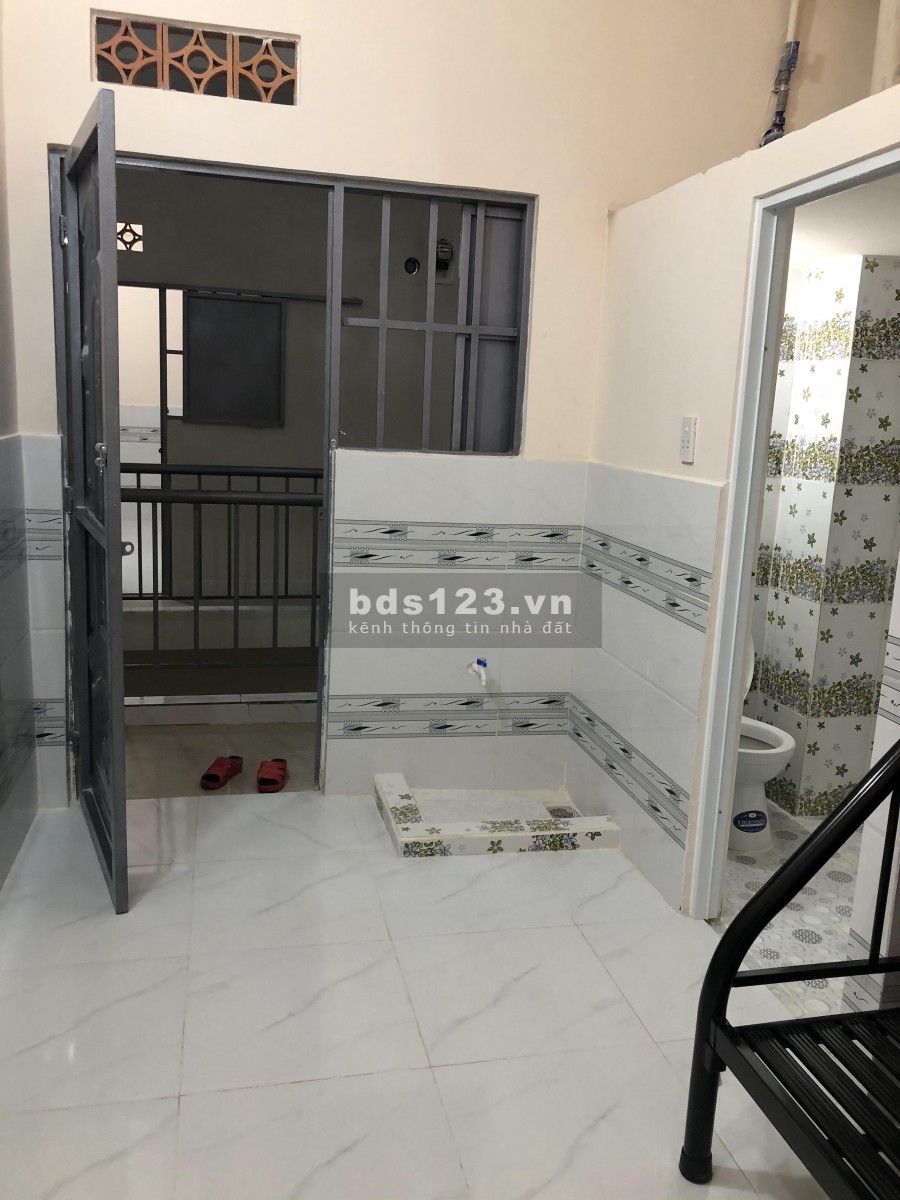 Phòng mới xây 100% Sang Trọng, nội thất cao cấp, có Máy Lạnh, Gác lửng, Bếp, chậu rửa