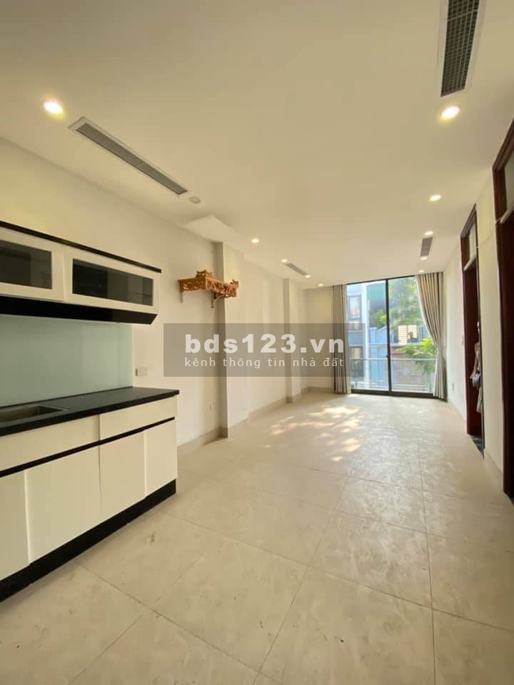 Bán nhà nguyên căn tự thiết kế 5 tầng, lô góc kinh doanh dt 59m2, giá 23.5 tỷ, lh 0978439490